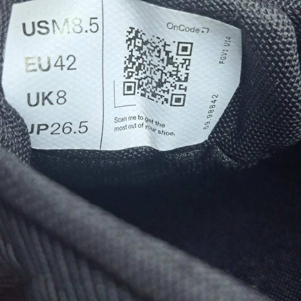 On Cloud 5 Waterproof Running Shoes Men's Sz 8.5 Triple Black (VGC) - Picture 9 of 9